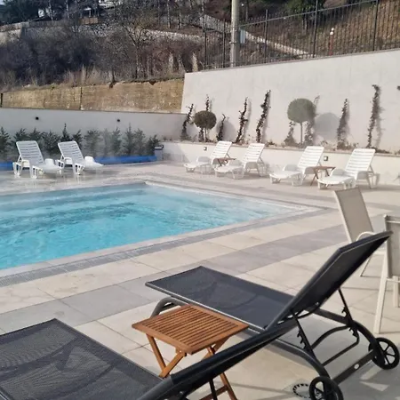 Campsite минерални и термални външен и вътрешен басейни Vimona Therma