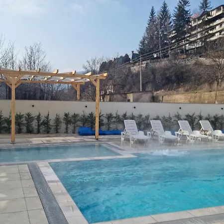 минерални и термални външен и вътрешен басейни Vimona Therma Campsite Velingrad